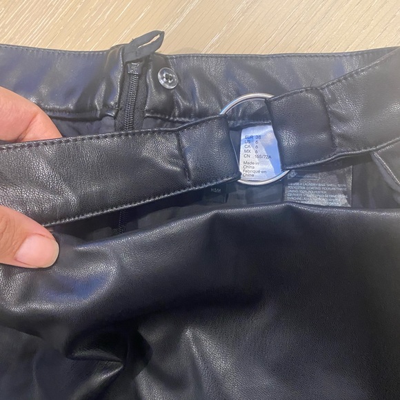 H&M cute Mini leather Skirt EUR 38 - Picture 2 of 4